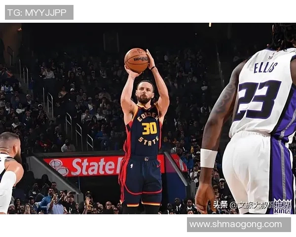 库里三分球总数突破4000大关成历史第一人再创辉煌成就